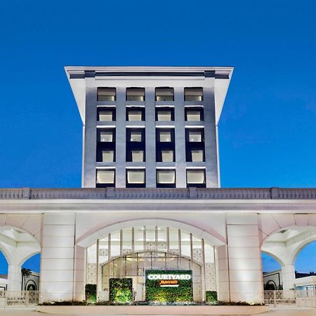 Hotel Courtyard By Marriott Bengaluru Hebbal Zewnętrze zdjęcie